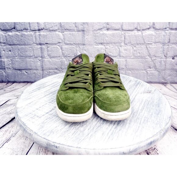 Air Jordan 1 Retro Low NS "Legion Green Swooshless" Legion Green Women 7.5 Used - Picture 3 of 12